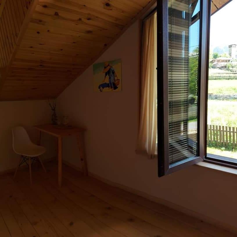 Ioska'S House Hotel Местия Екстериор снимка