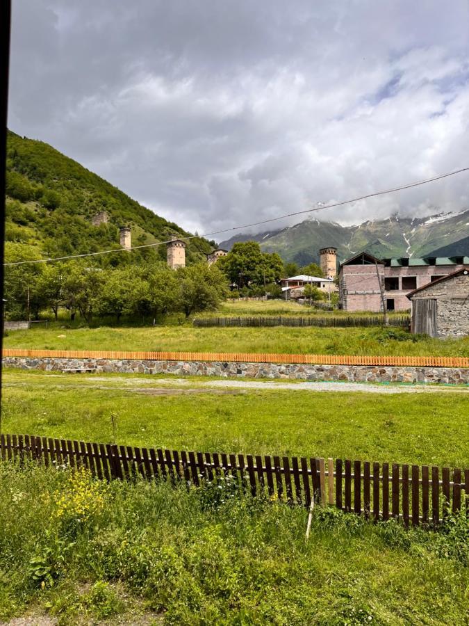 Ioska'S House Hotel Местия Екстериор снимка