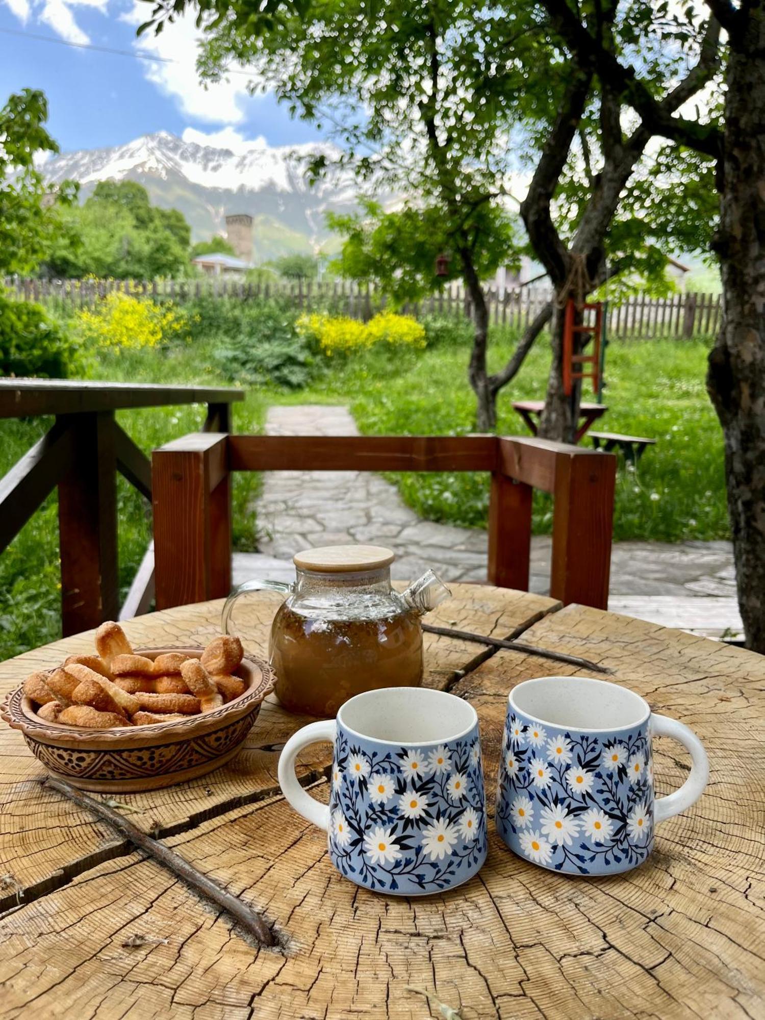 Ioska'S House Hotel Местия Екстериор снимка